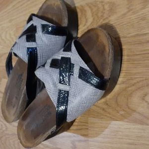 Naot Eva Wedge Sandals Black Leather sz 7